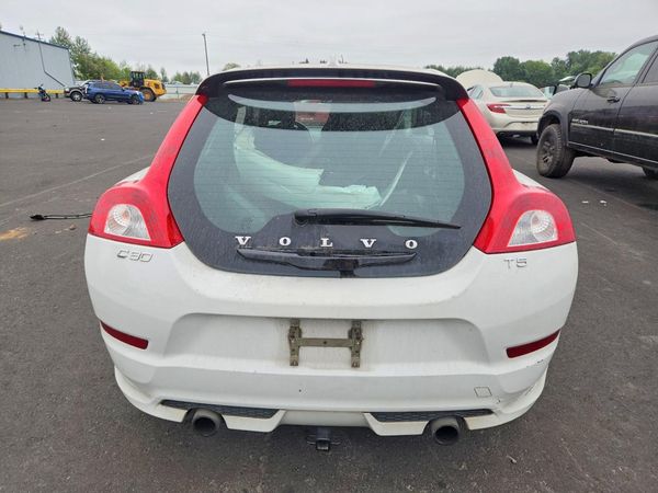 2012 VOLVO C30