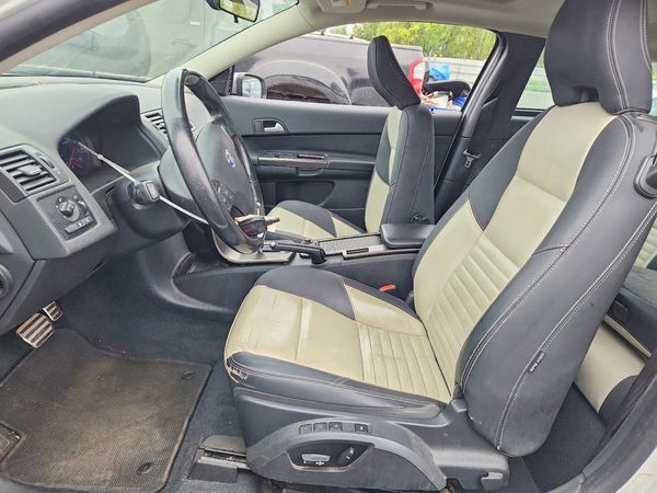 2012 VOLVO C30