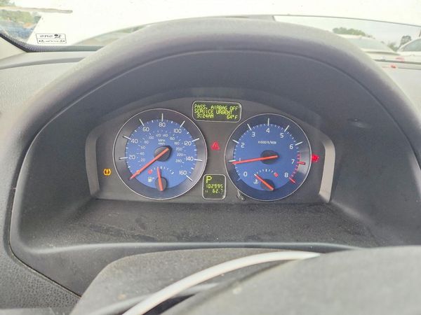 2012 VOLVO C30