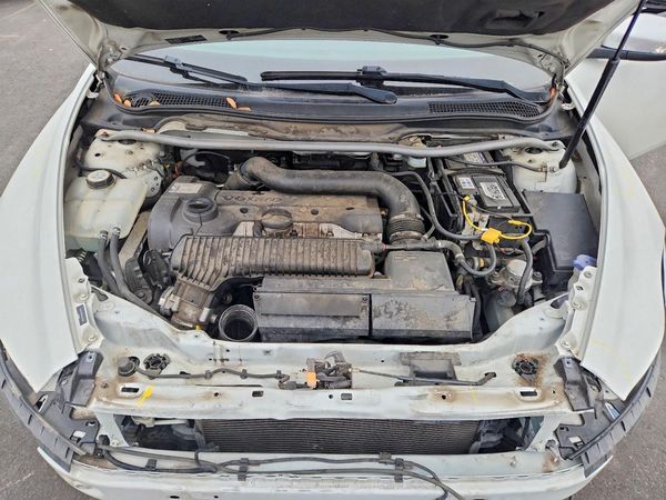 2012 VOLVO C30