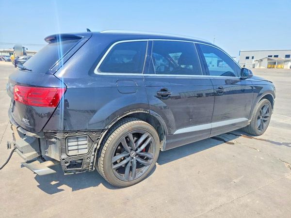 2017 AUDI Q7 quattro Prestige