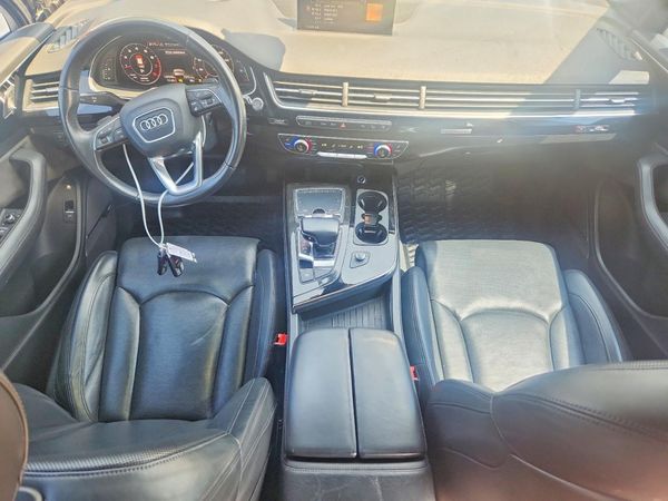 2017 AUDI Q7 quattro Prestige