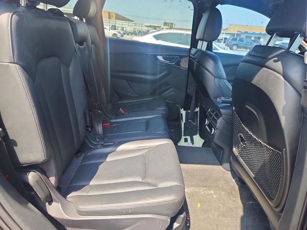 2017 AUDI Q7 quattro Prestige