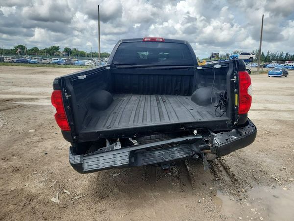 2019 TOYOTA TUNDRA SR5 Grade