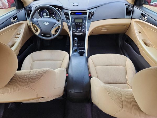 2013 HYUNDAI SONATA GLS/ GLS Popular