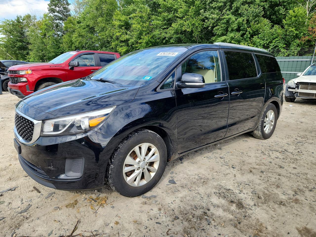 2015 KIA SEDONA GL - Middle-low