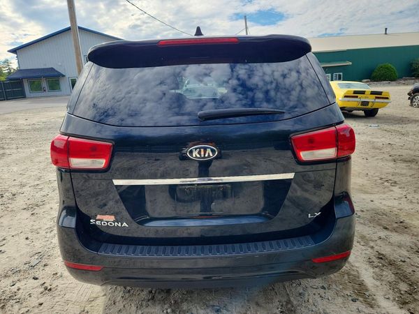 2015 KIA SEDONA GL - Middle-low
