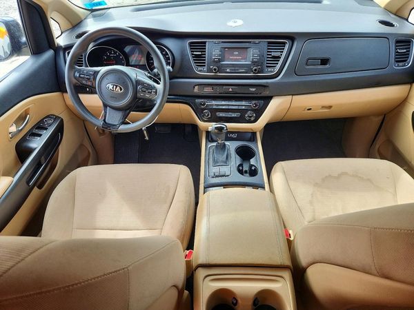 2015 KIA SEDONA GL - Middle-low