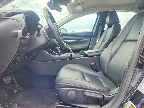 2023 MAZDA 3 Select Package
