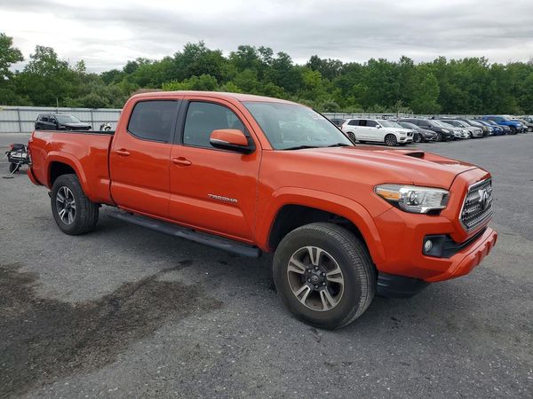 2017 TOYOTA TACOMA