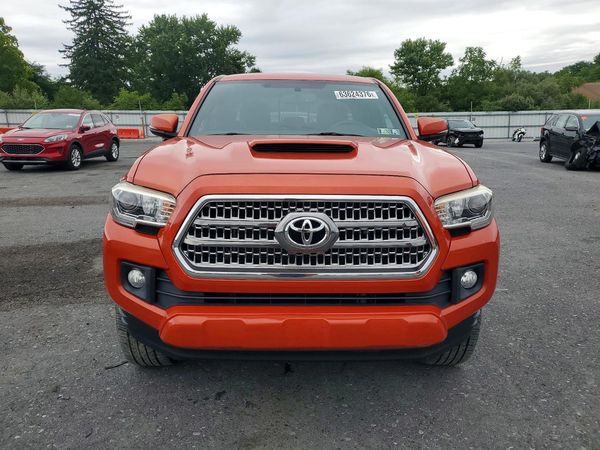 2017 TOYOTA TACOMA