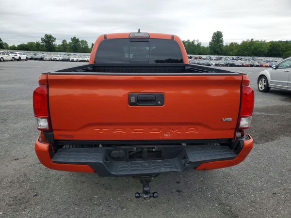 2017 TOYOTA TACOMA