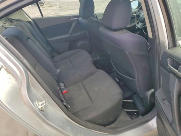 2012 MAZDA 3 Touring/GS