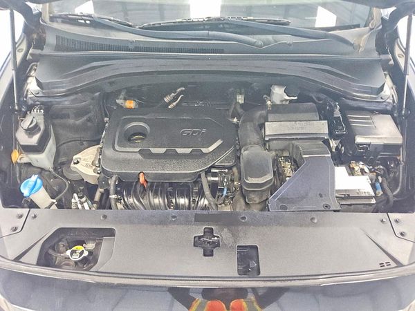 2019 HYUNDAI SANTA FE SE