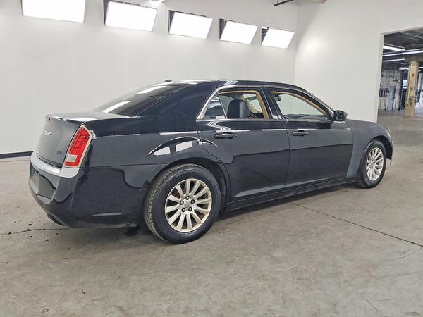 2012 CHRYSLER 300 Base/Limited