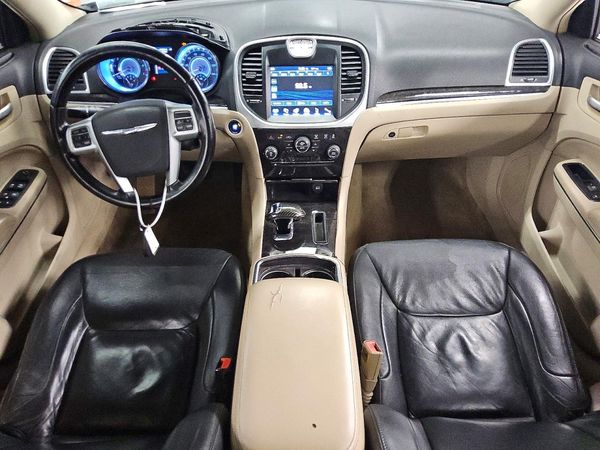 2012 CHRYSLER 300 Base/Limited