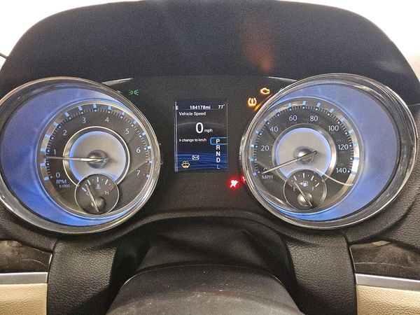 2012 CHRYSLER 300 Base/Limited
