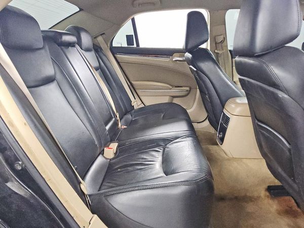2012 CHRYSLER 300 Base/Limited