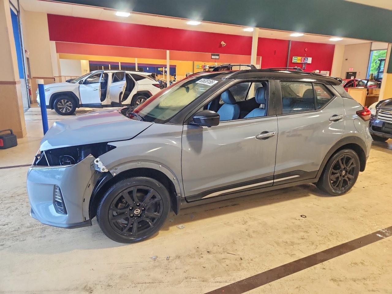 2021 NISSAN KICKS