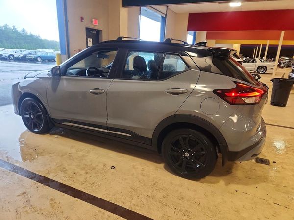 2021 NISSAN KICKS