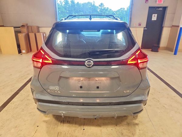 2021 NISSAN KICKS