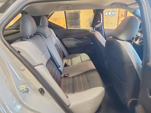 2021 NISSAN KICKS