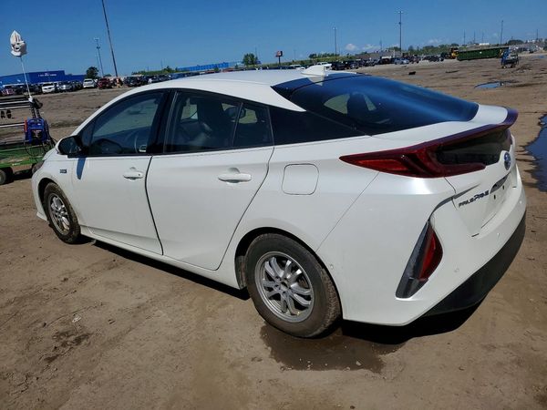 2018 TOYOTA PRIUS Plus/Premium/Advanced