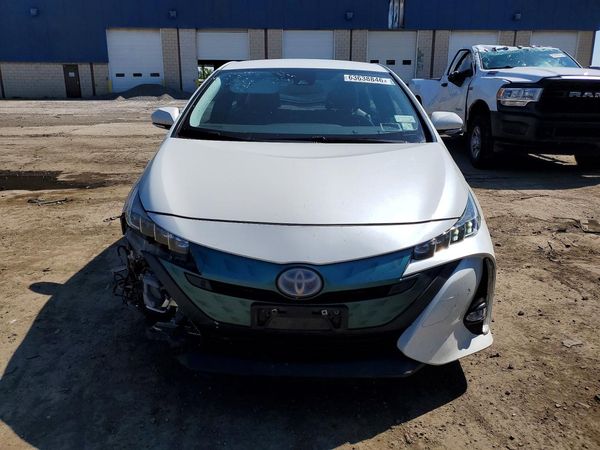 2018 TOYOTA PRIUS Plus/Premium/Advanced