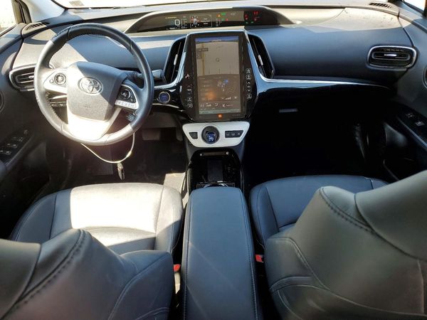 2018 TOYOTA PRIUS Plus/Premium/Advanced