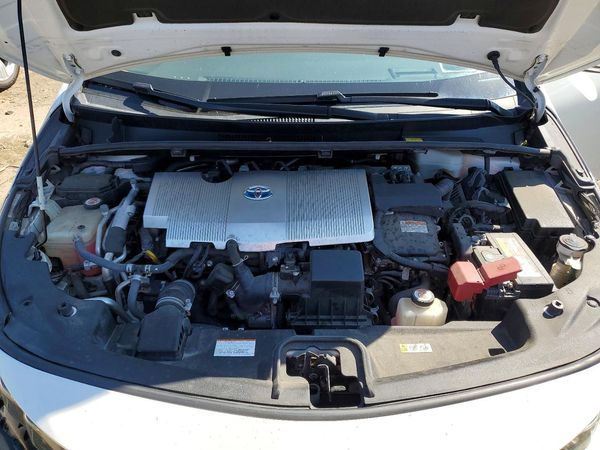 2018 TOYOTA PRIUS Plus/Premium/Advanced