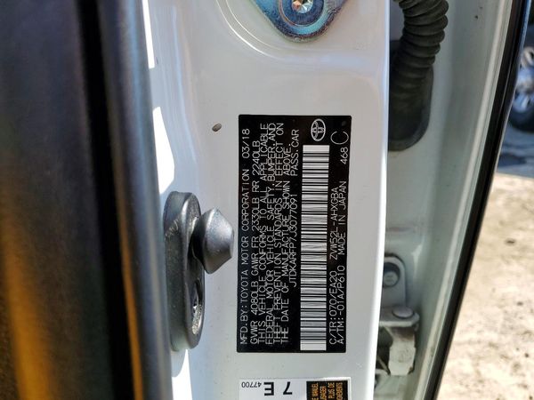 2018 TOYOTA PRIUS Plus/Premium/Advanced