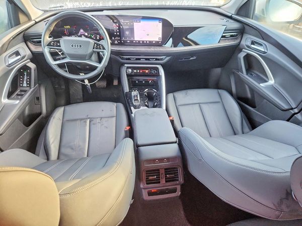 2025 AUDI Q5 quattro Premium
