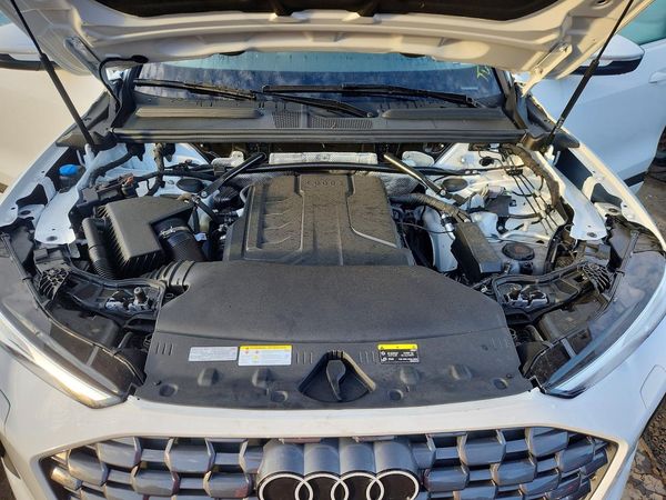 2025 AUDI Q5 quattro Premium