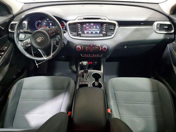2017 KIA SORENTO L, LX
