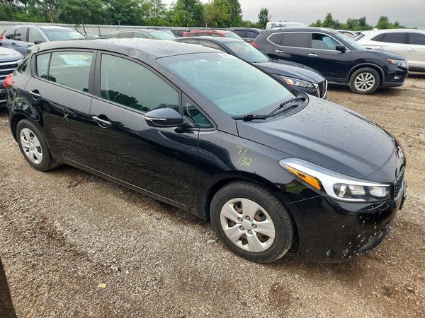 2017 KIA FORTE5 LX