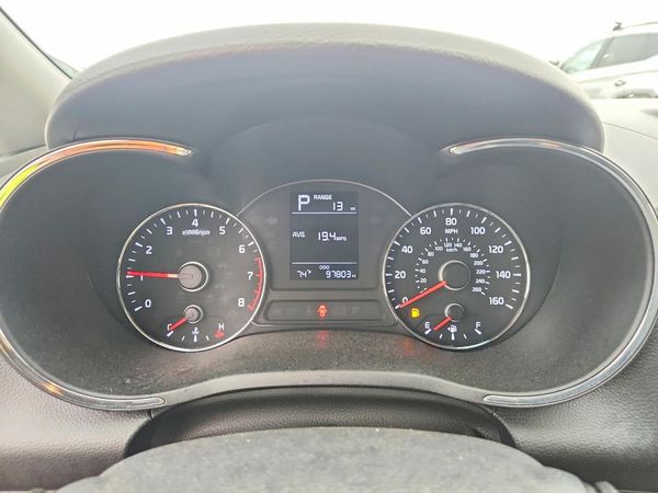 2017 KIA FORTE5 LX