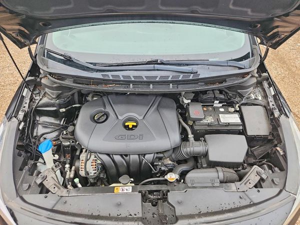 2017 KIA FORTE5 LX