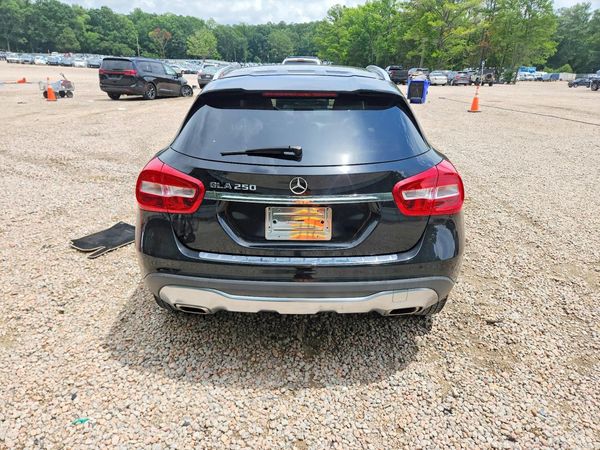 2018 MERCEDES-BENZ GLA GLA250