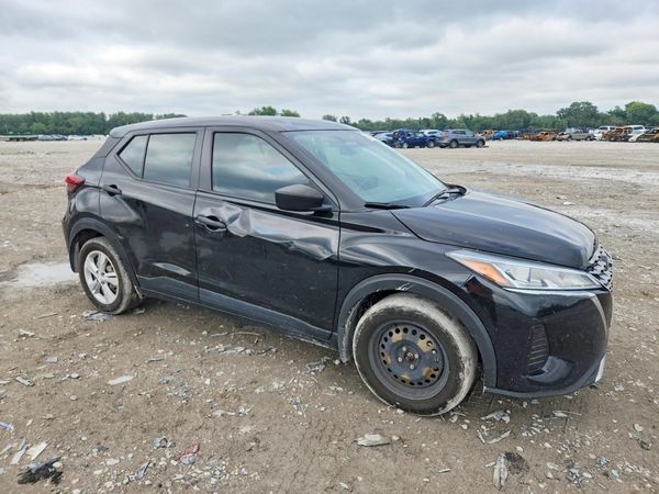 2023 NISSAN KICKS