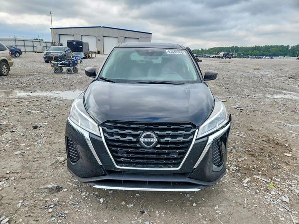 2023 NISSAN KICKS