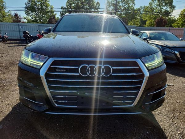 2017 AUDI Q7 quattro Premium Plus