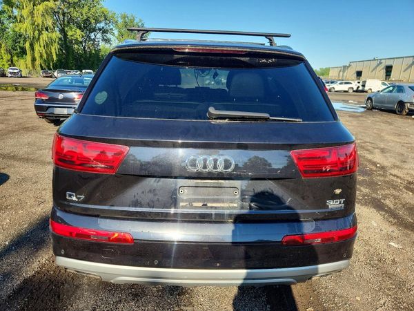 2017 AUDI Q7 quattro Premium Plus