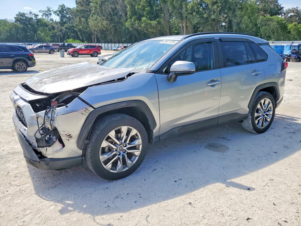 2020 TOYOTA RAV4 XLE Premium