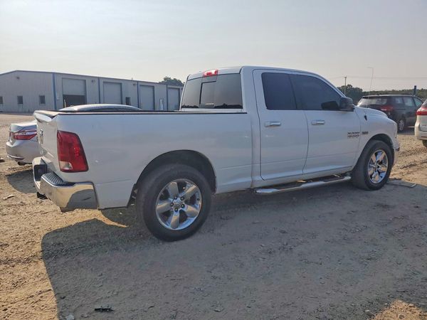 2015 RAM 1500 SLT QUAD CAB 4X2