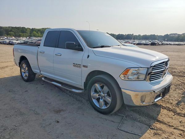 2015 RAM 1500 SLT QUAD CAB 4X2