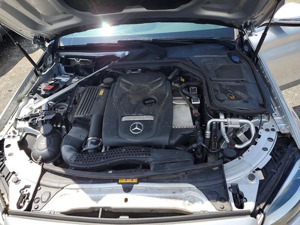 2016 MERCEDES-BENZ C C300