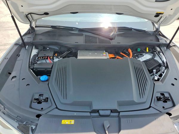 2022 AUDI E-TRON quattro Premium