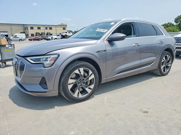 2021 AUDI E-TRON quattro Premium
