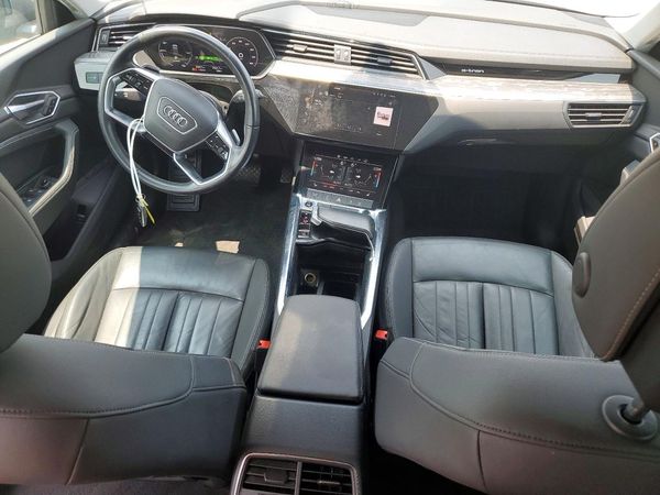 2021 AUDI E-TRON quattro Premium