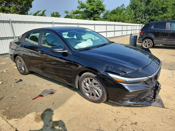 2024 HYUNDAI ELANTRA
